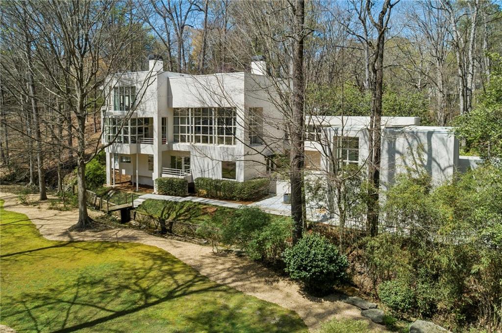 4406 N Elizabeth Lane SE