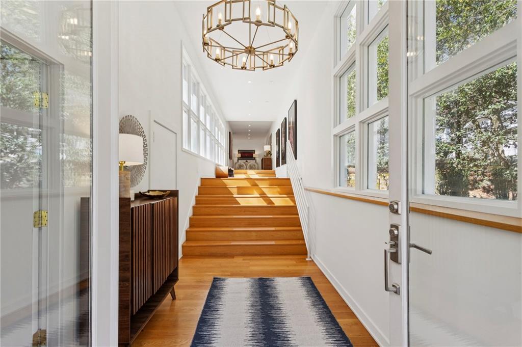 4406 N Elizabeth Lane SE