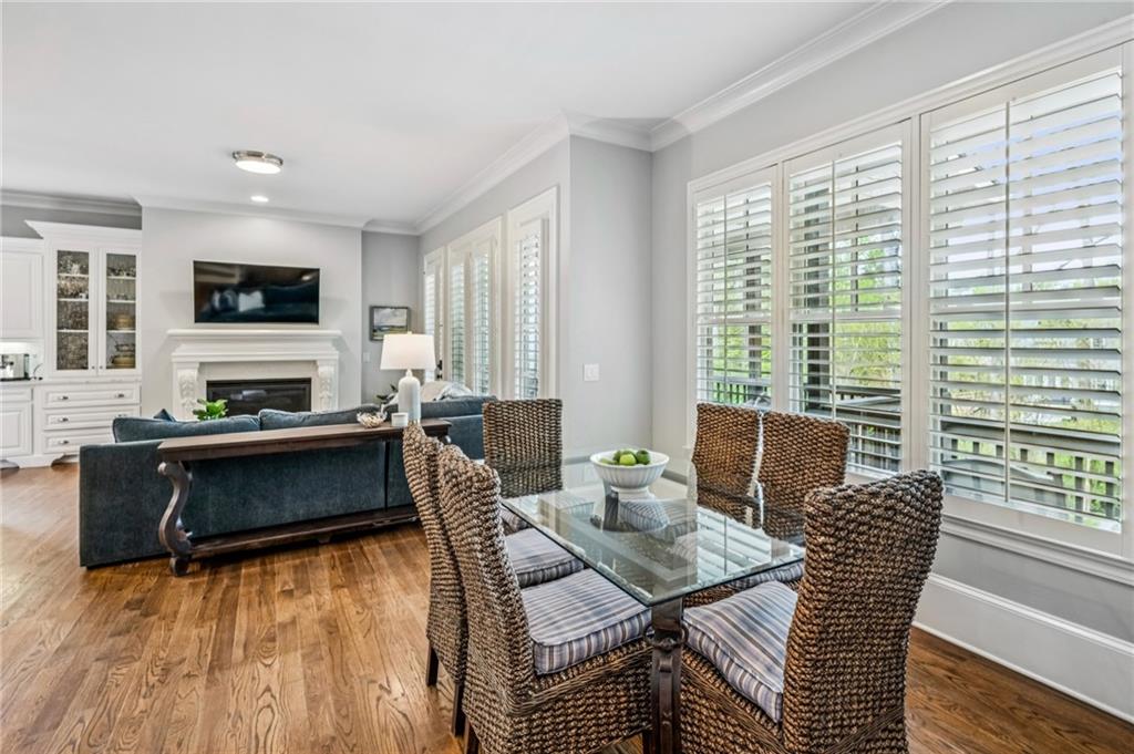 2960 Castlewood Drive NW