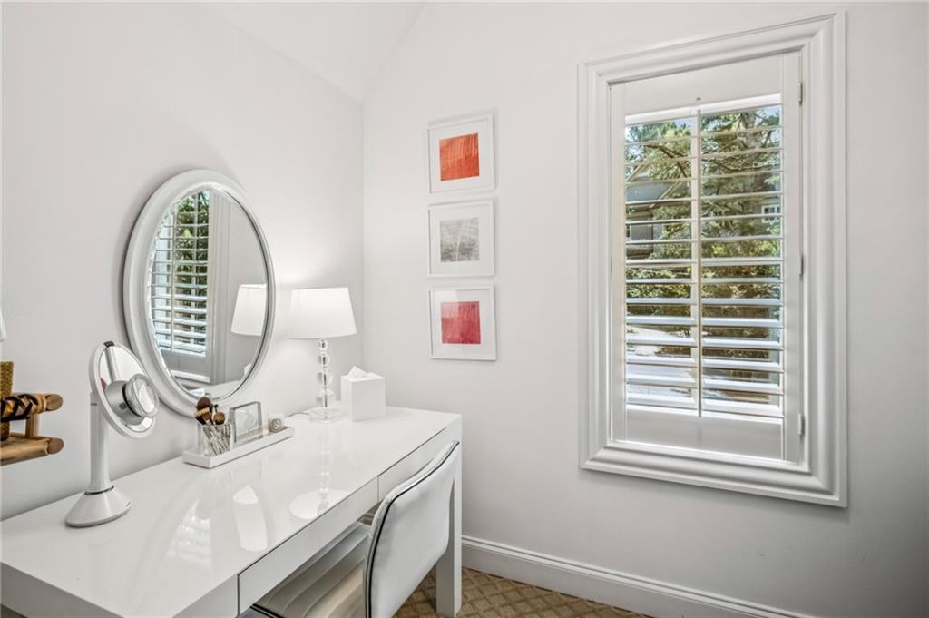 2960 Castlewood Drive NW