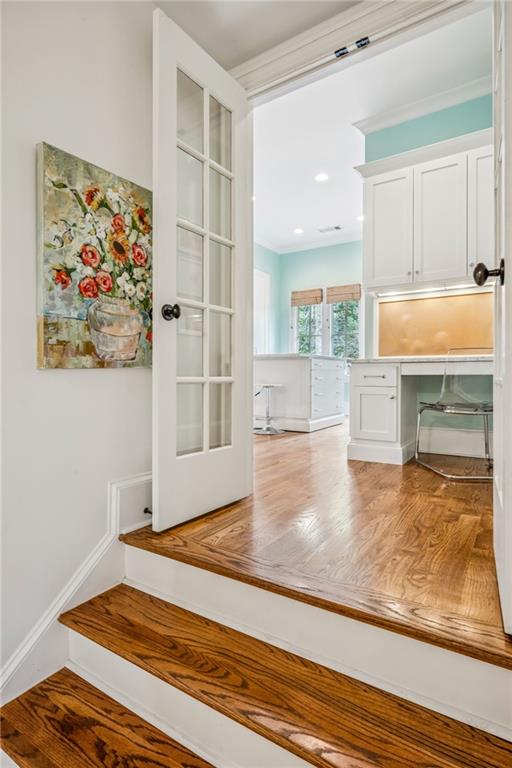 2960 Castlewood Drive NW