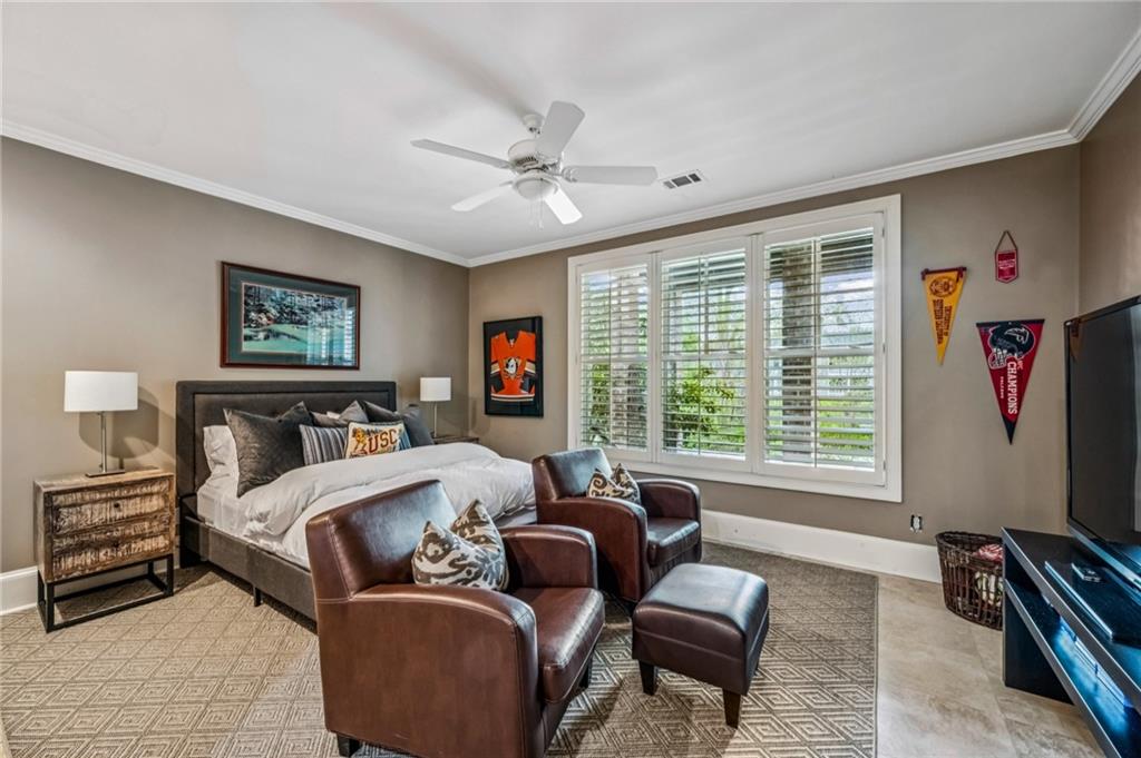 2960 Castlewood Drive NW