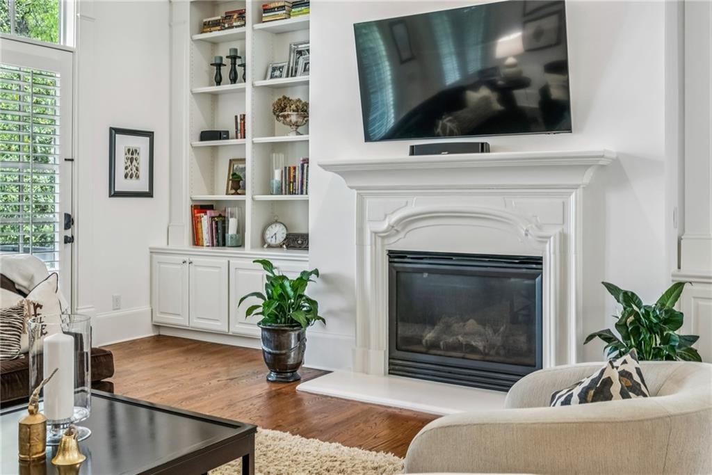 2960 Castlewood Drive NW