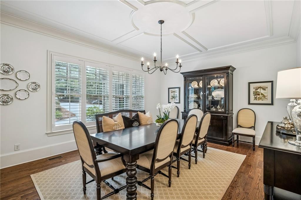 2960 Castlewood Drive NW