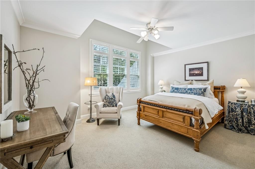 2960 Castlewood Drive NW