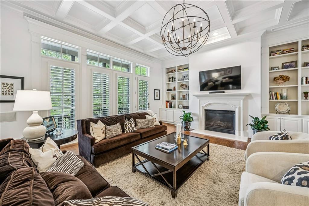 2960 Castlewood Drive NW