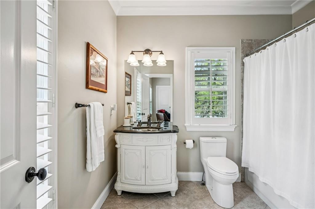 2960 Castlewood Drive NW