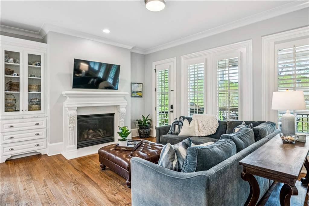 2960 Castlewood Drive NW