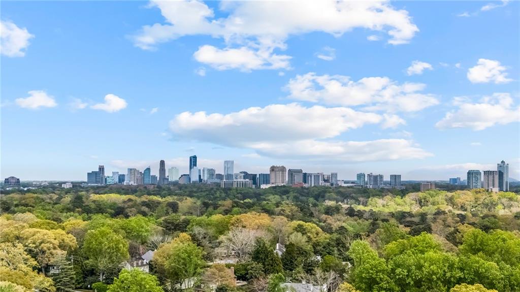 2960 Castlewood Drive NW