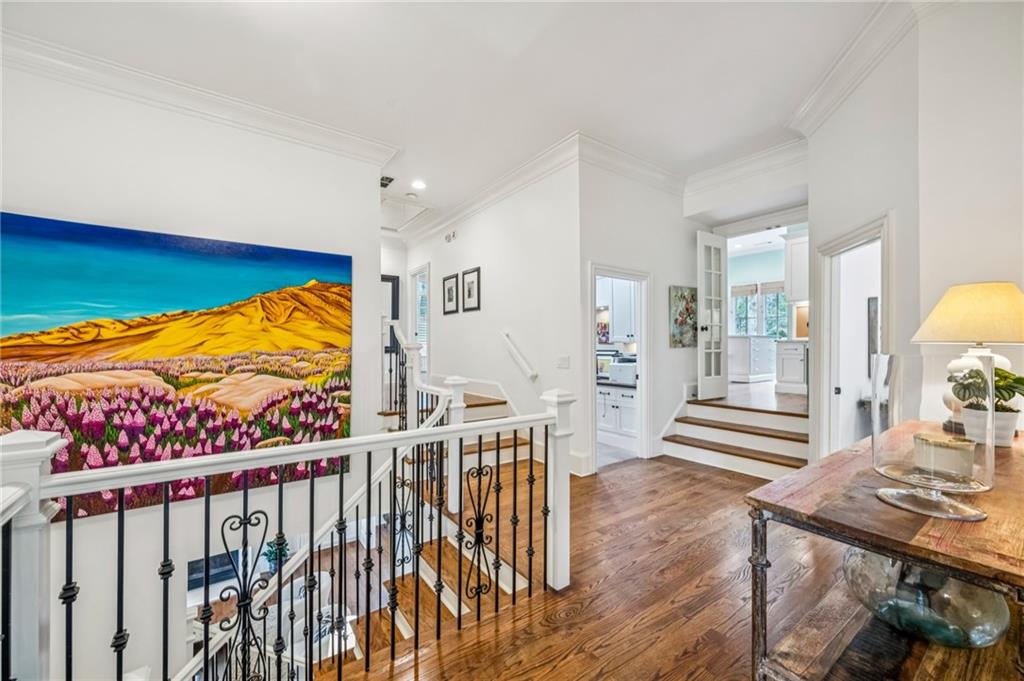 2960 Castlewood Drive NW