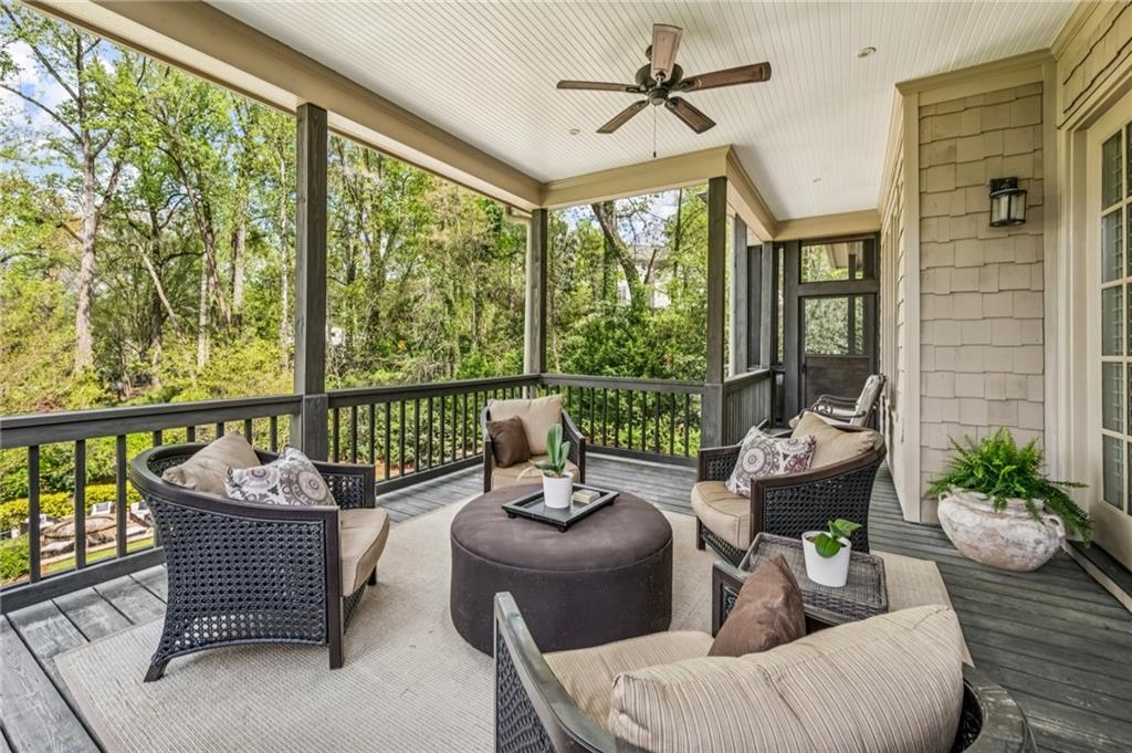 2960 Castlewood Drive NW