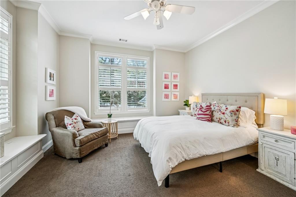 2960 Castlewood Drive NW