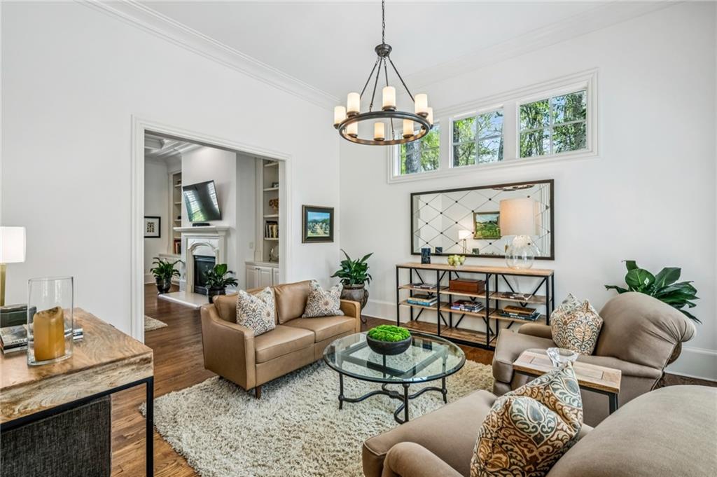 2960 Castlewood Drive NW