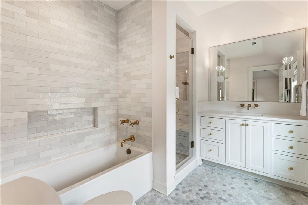 3798 Castlegate Drive