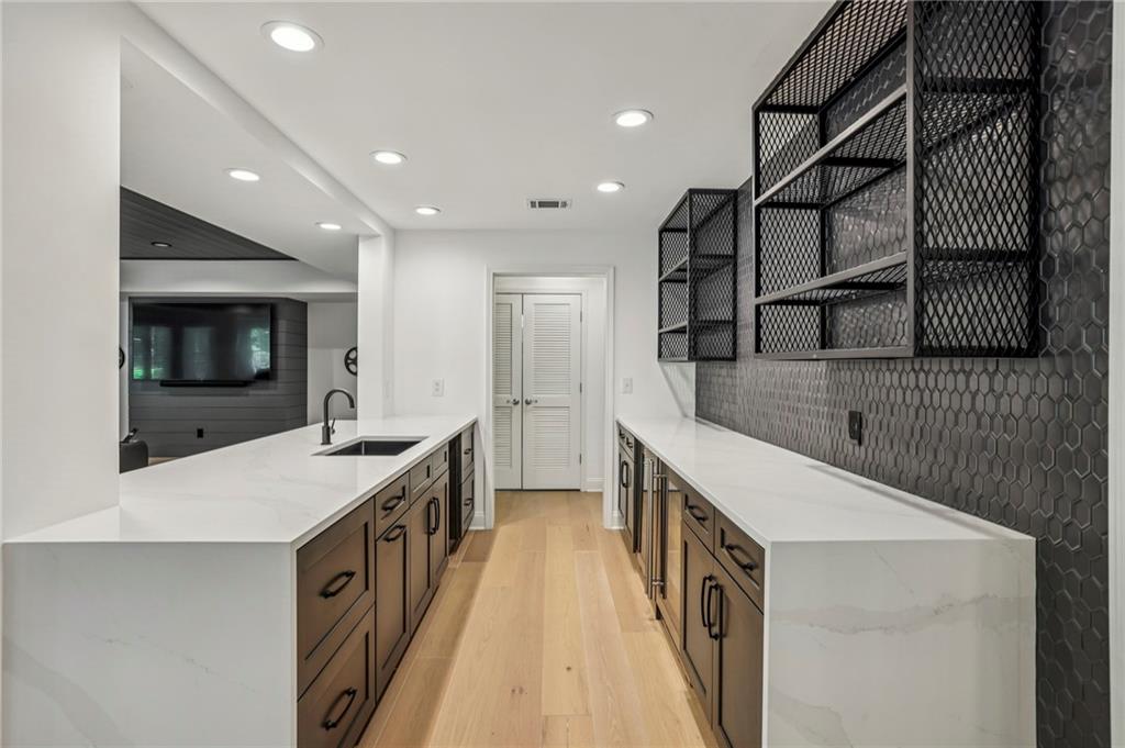 5206 Creek Walk Circle