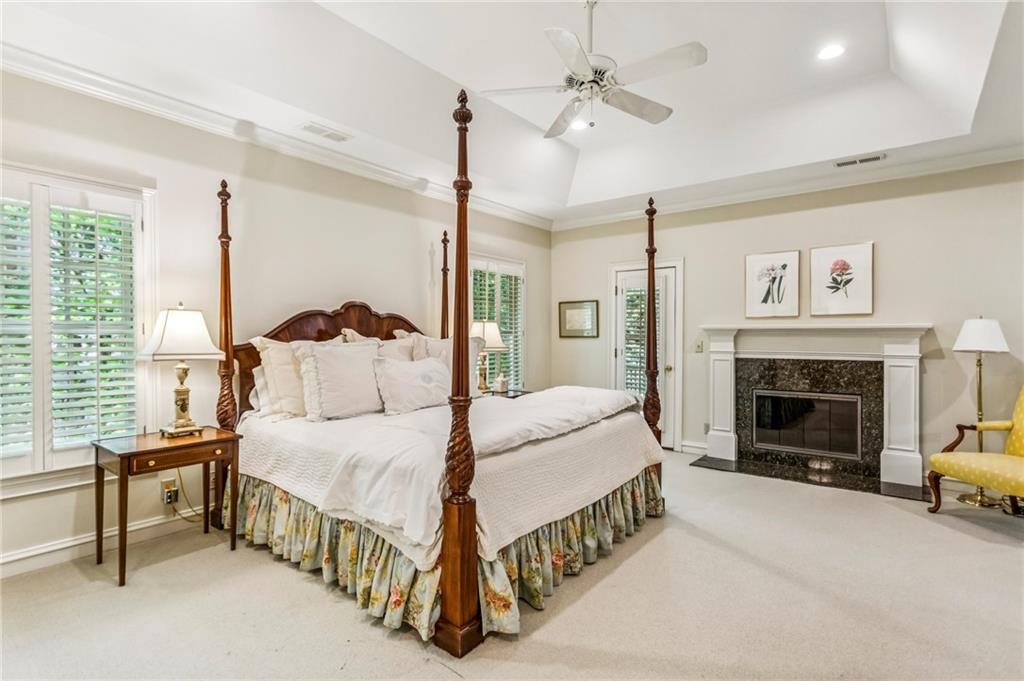 10 Albemarle Drive NW