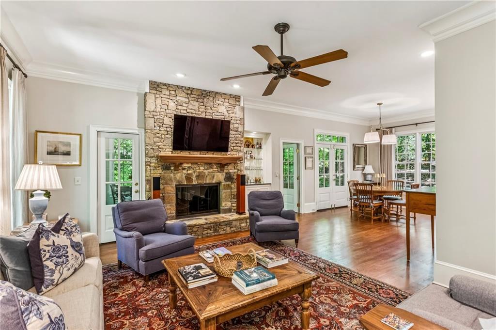 10 Albemarle Drive NW