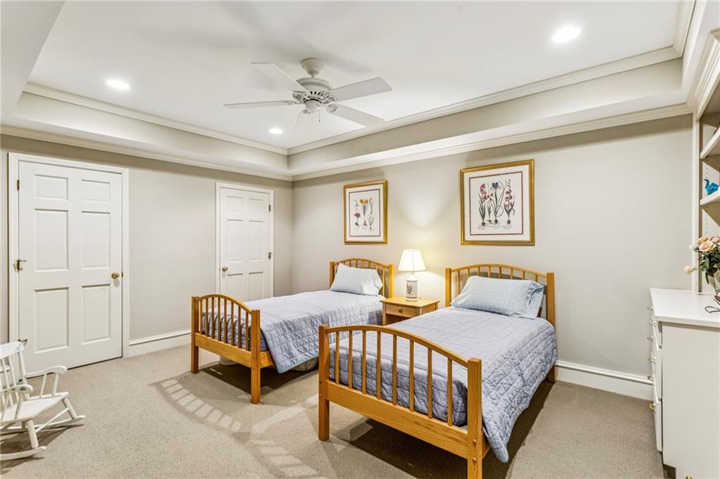 10 Albemarle Drive NW