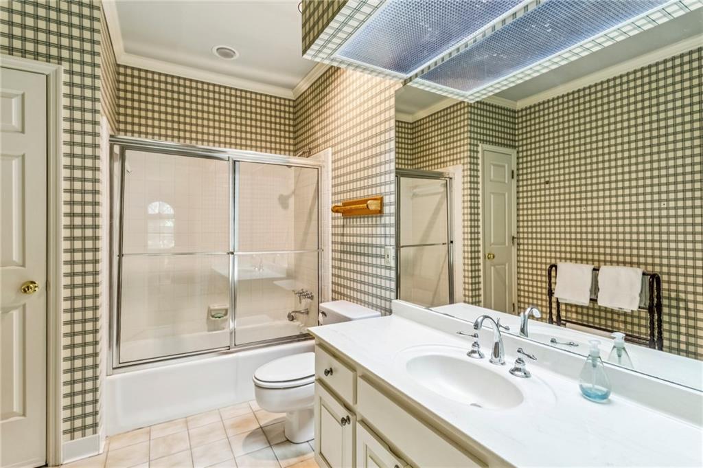 10 Albemarle Drive NW