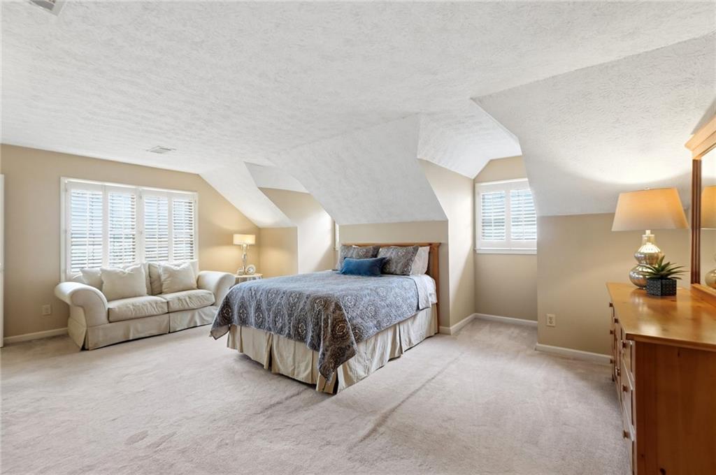 4039 Dunwoody Club Drive