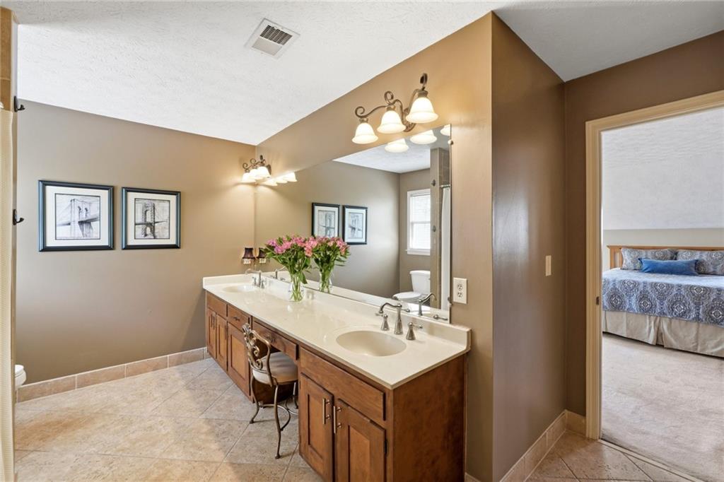 4039 Dunwoody Club Drive