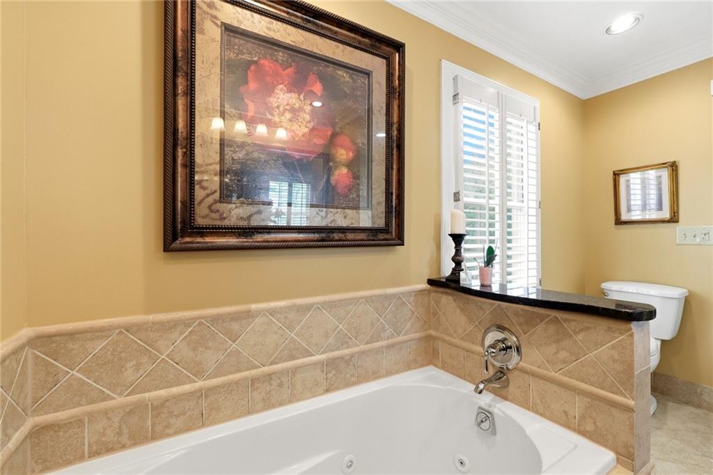 4039 Dunwoody Club Drive