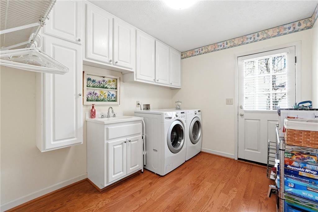 4039 Dunwoody Club Drive