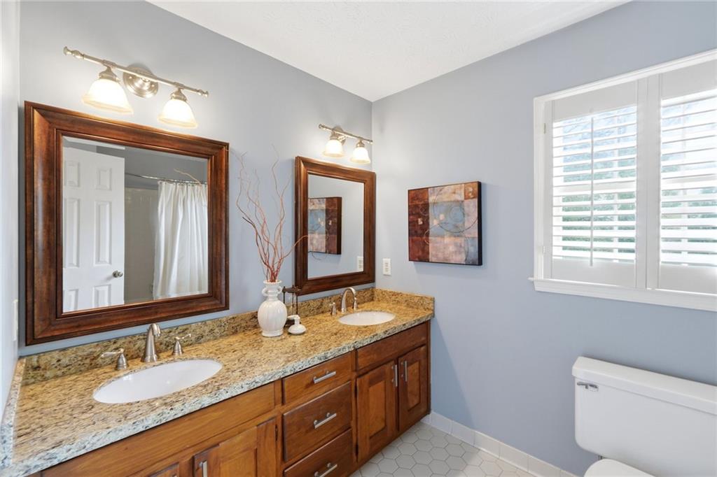 4039 Dunwoody Club Drive