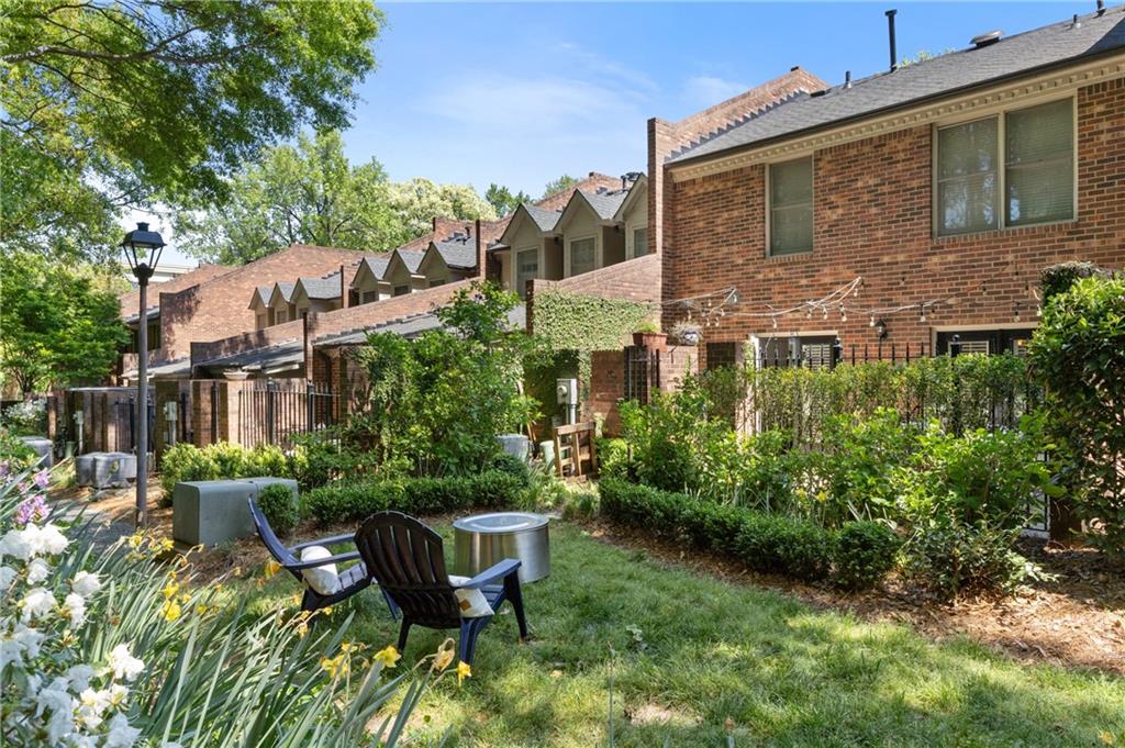 26 Howell Mill Pltn NW