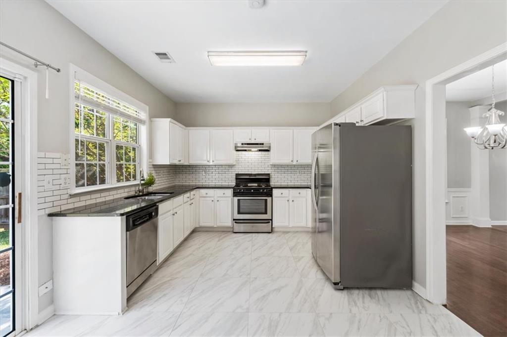 455 Chippenham Court