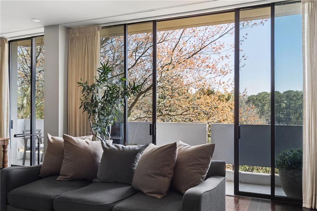 2575 Peachtree Road NE Unit 6H