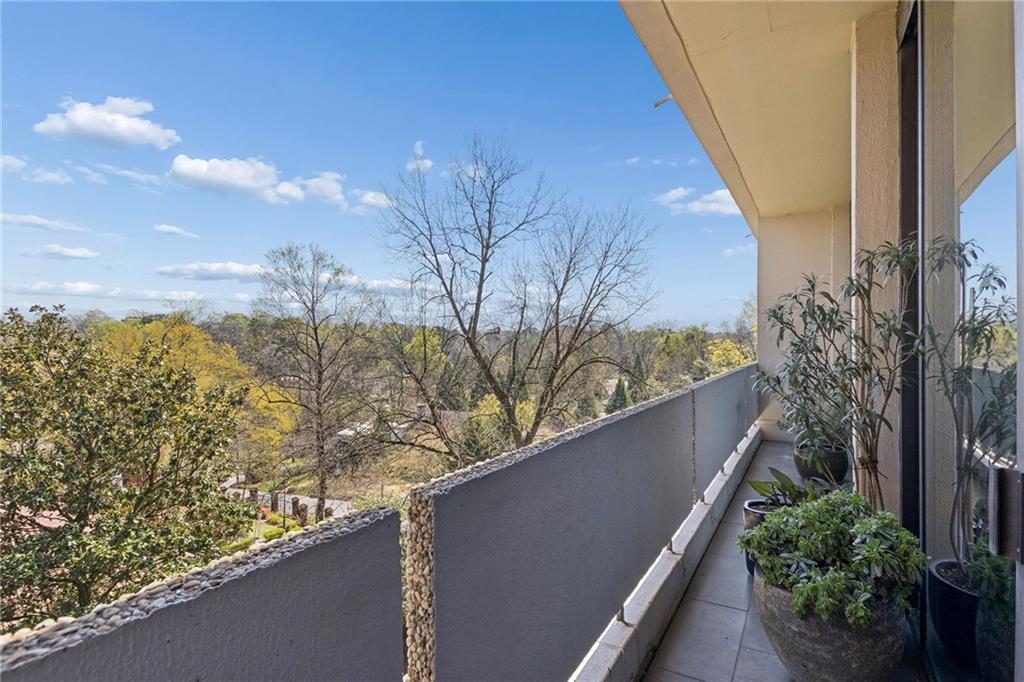 2575 Peachtree Road NE Unit 6H