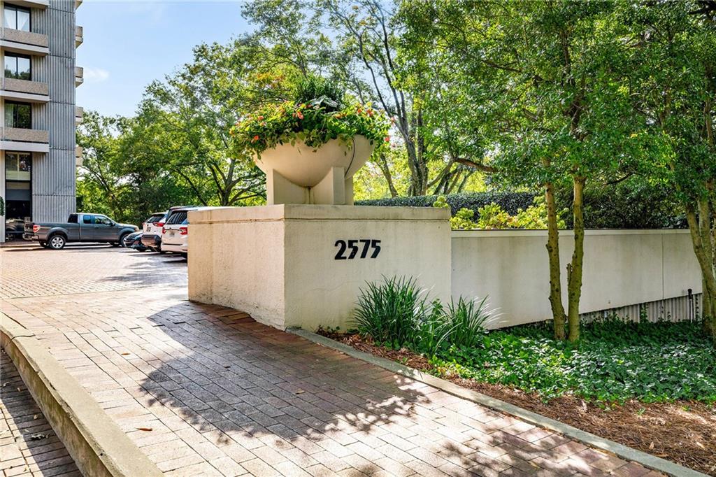 2575 Peachtree Road NE Unit 6H
