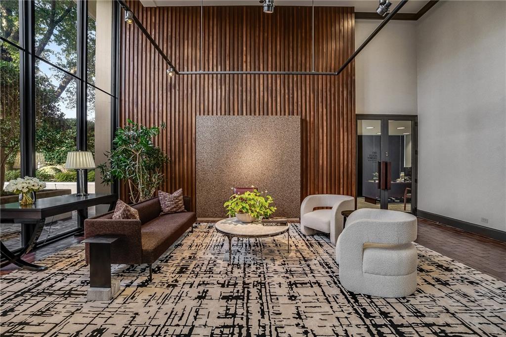 2575 Peachtree Road NE Unit 6H