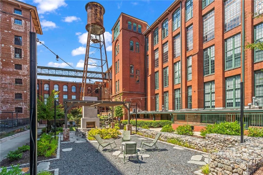 170 Boulevard SE Unit F109