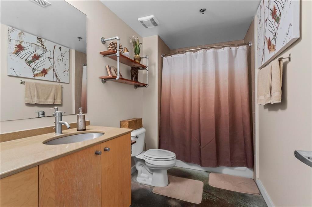 170 Boulevard SE Unit F109