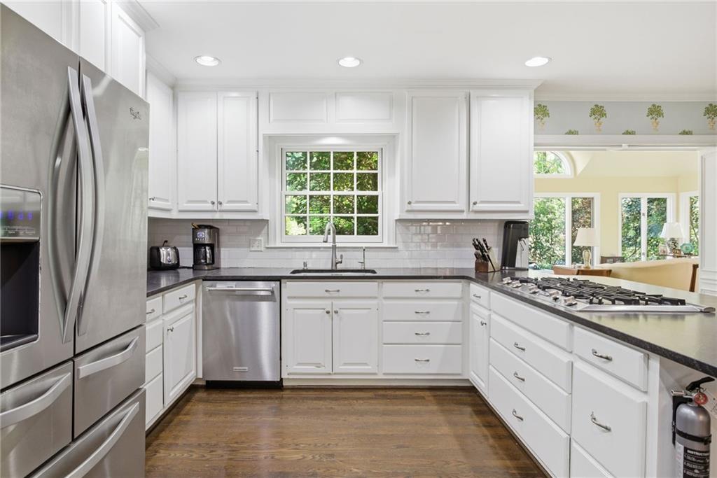 6225 Old Hickory Point