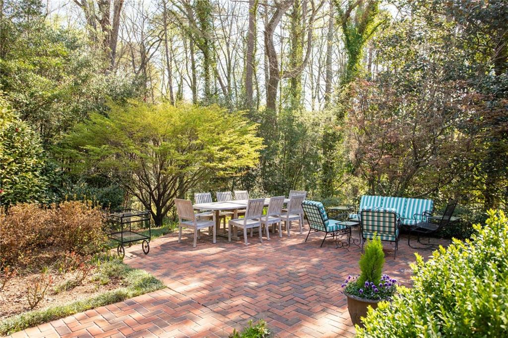 6225 Old Hickory Point