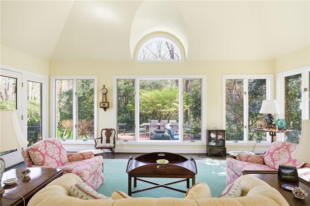 6225 Old Hickory Point