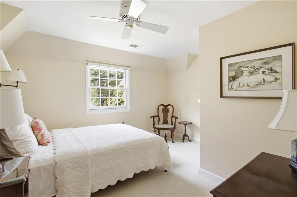 6225 Old Hickory Point