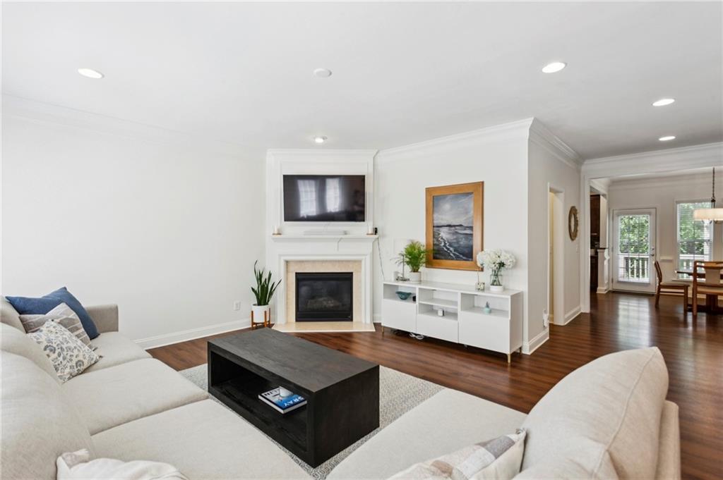 343 Ardmore Court NW