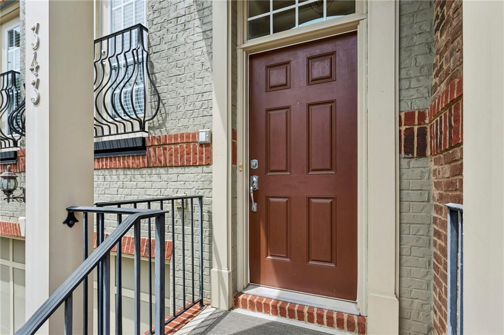 343 Ardmore Court NW