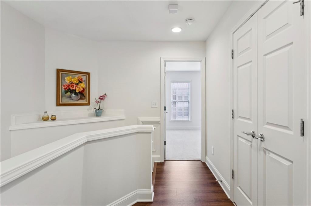 343 Ardmore Court NW