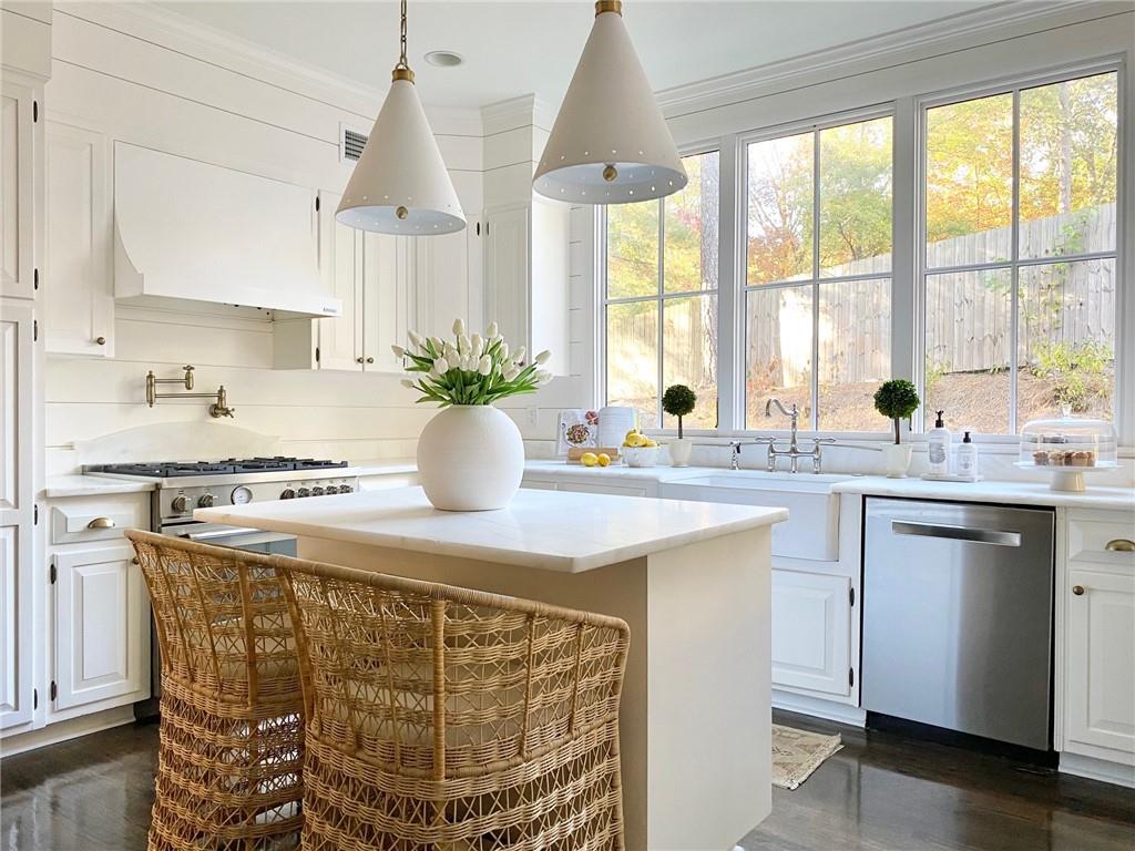 4087 Beechwood Drive NW