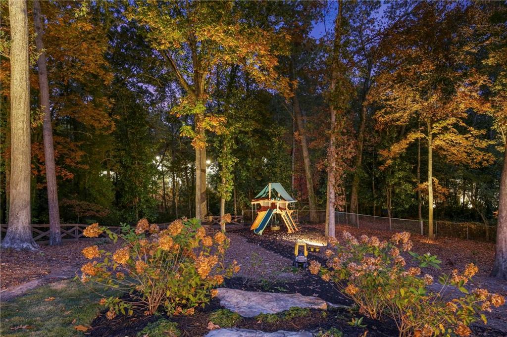 4087 Beechwood Drive NW