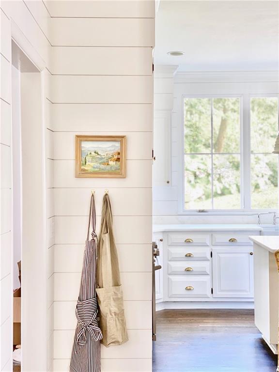 4087 Beechwood Drive NW