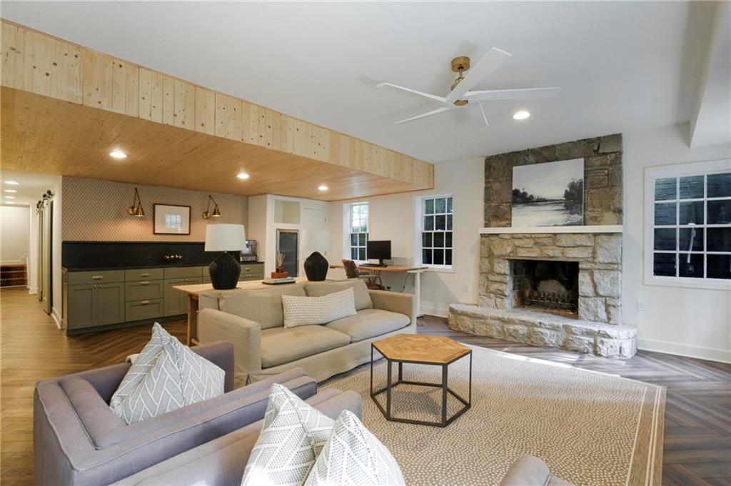 4087 Beechwood Drive NW