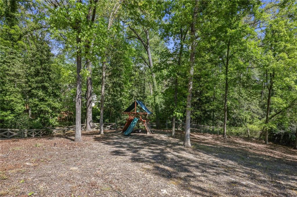 4087 Beechwood Drive NW