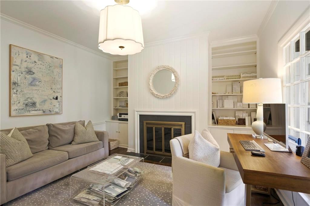 4087 Beechwood Drive NW