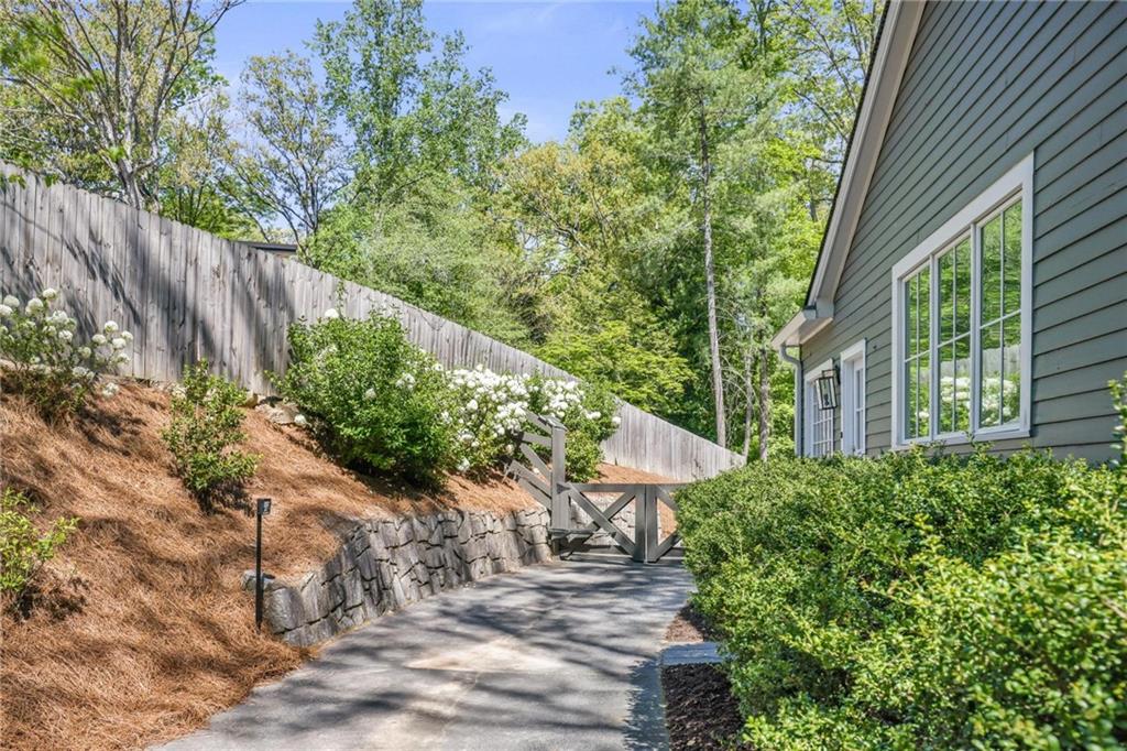 4087 Beechwood Drive NW